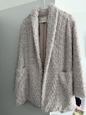 Aritzia Plush Shawl-Collar Teddy Jacket in Light Taupe